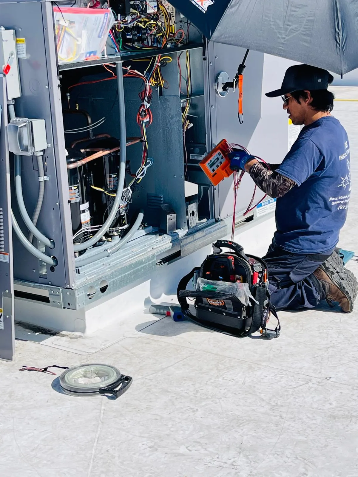 HVAC repair technician working in New Jersey